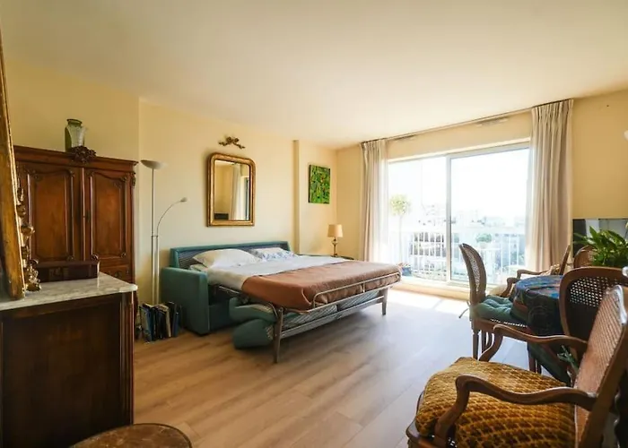 Beautifully Designed 1Br With King Size Bed